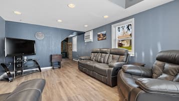 Smart TV, fireplace, video games, DVD player