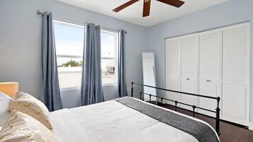 2 chambres, fer et planche Ă  repasser, Wi-Fi gratuit, draps fournis