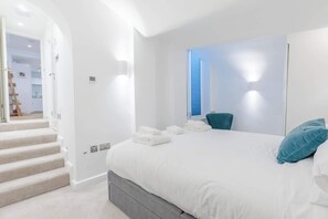 1 bedroom, internet, bed sheets - Modern 1 Bed | WiFi | Pvt Courtyard | Westminster (London)