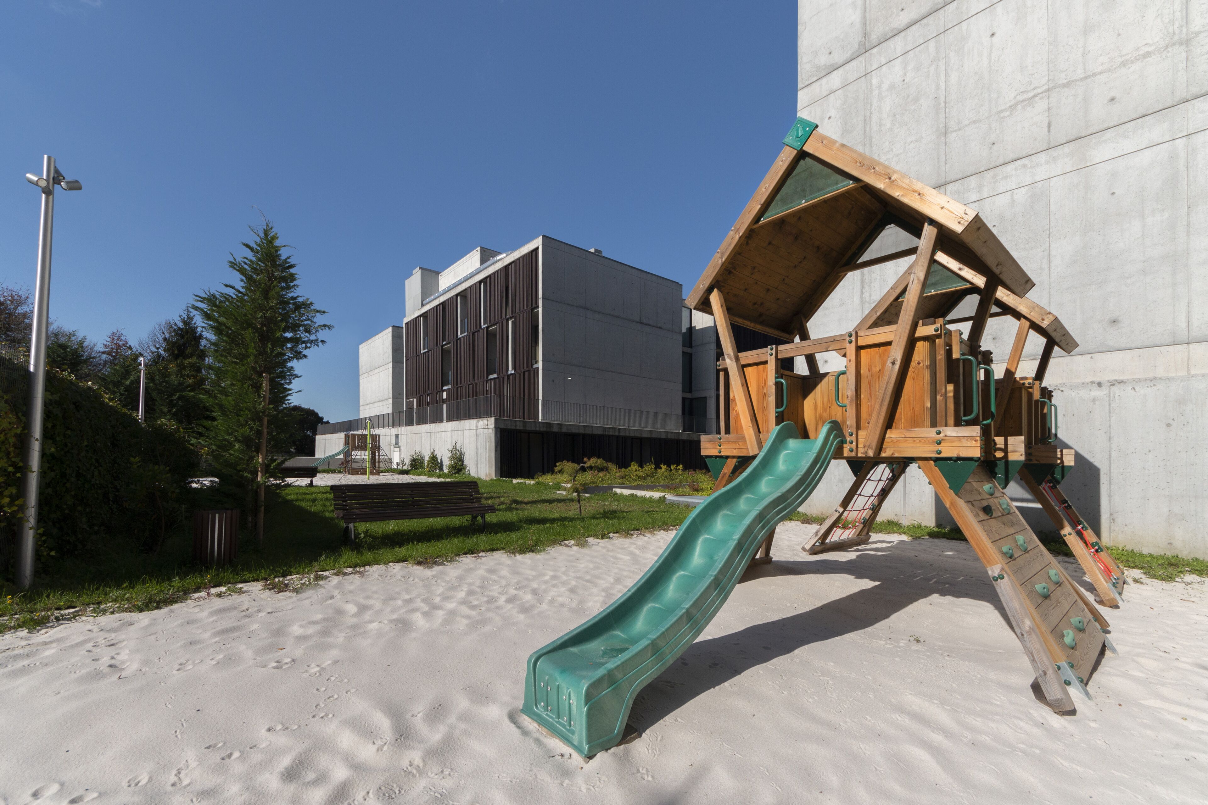 children’s play area – outdoor