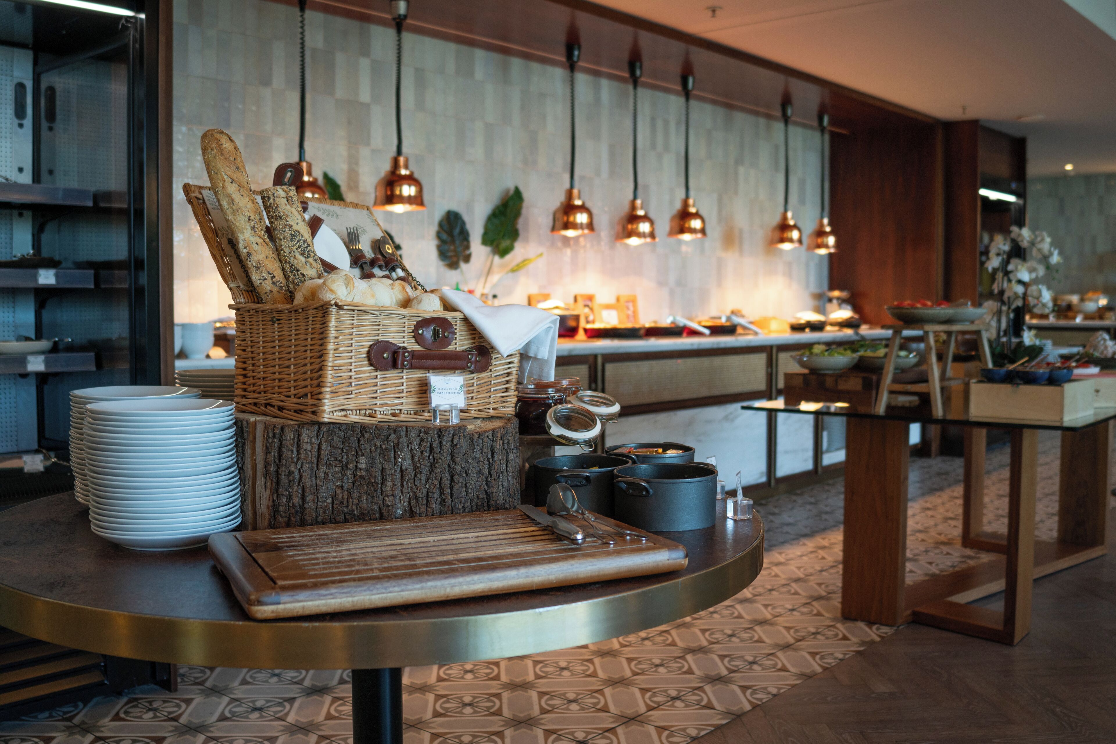 Desayuno buffet (EUR 25 por persona) 