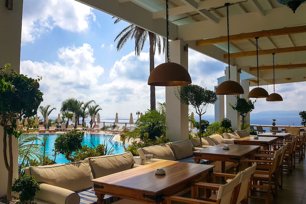Pefkos Blue Hotel