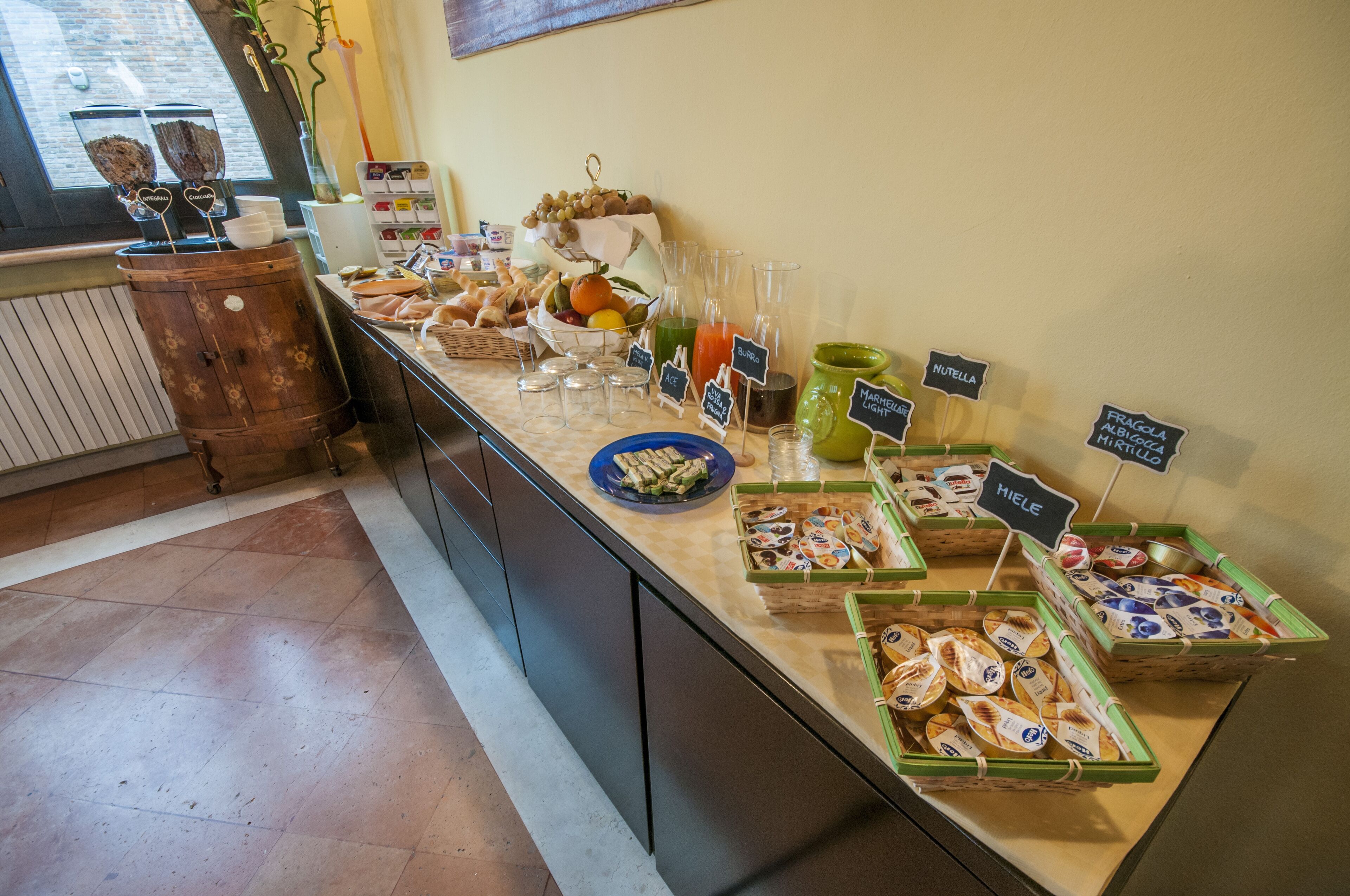 Colazione a buffet inclusa, servita tutte le mattine 