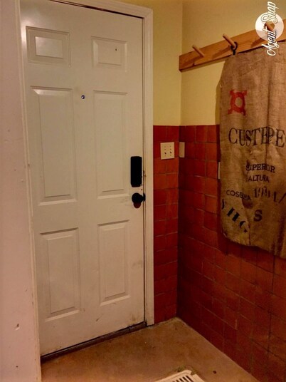 Studio Apartment in Historic Neighborhood