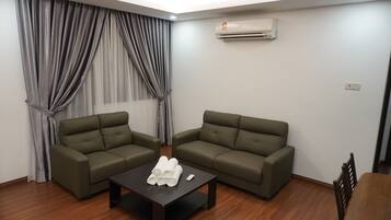 32-inch flat-screen TV with digital channels, TV