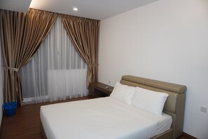 Egyptian cotton sheets, premium bedding, down duvets, memory-foam beds - Luco Apartments Viva City Megamall (Kuching)