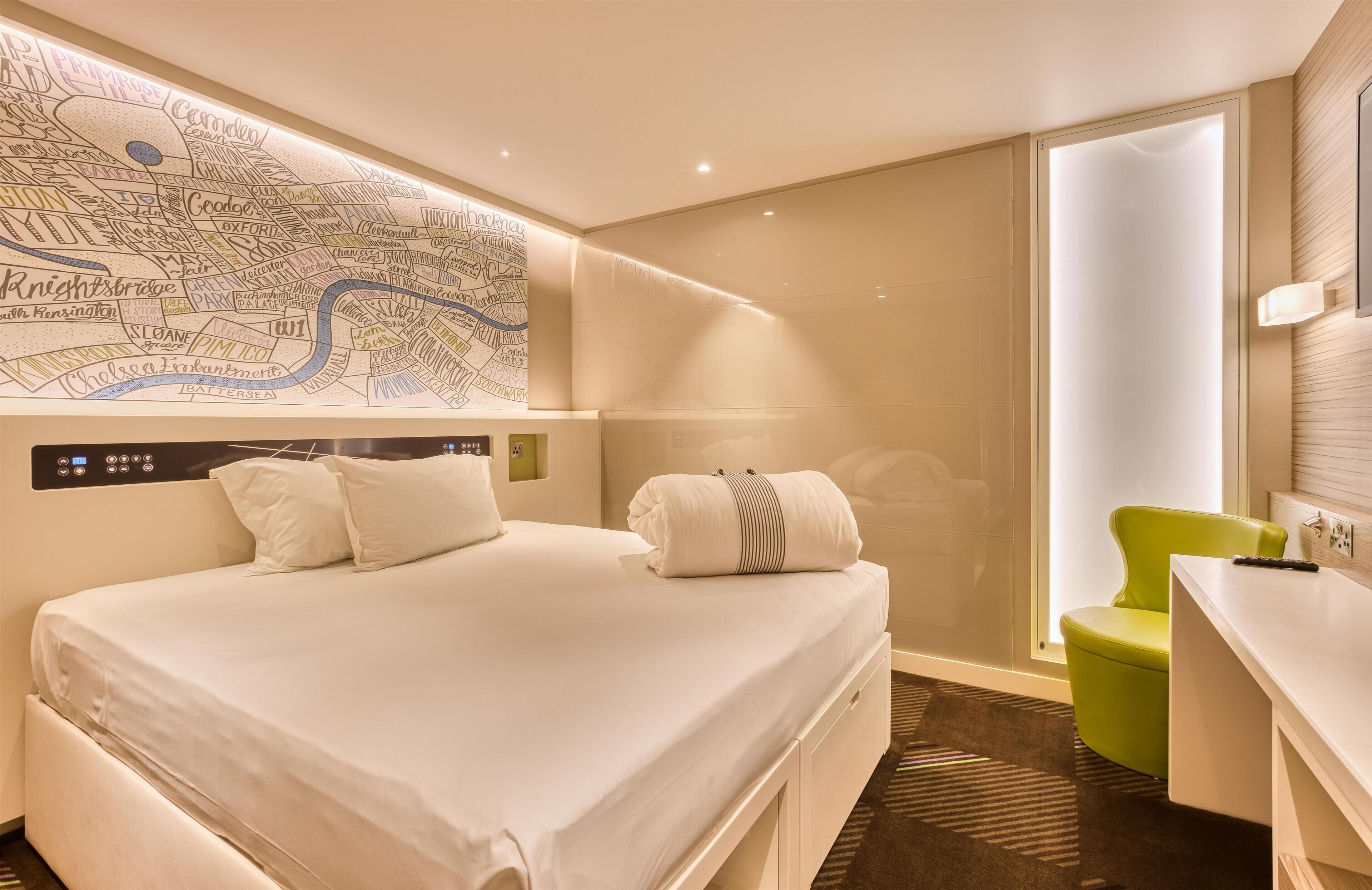 Superior Double Room | Bed sheets