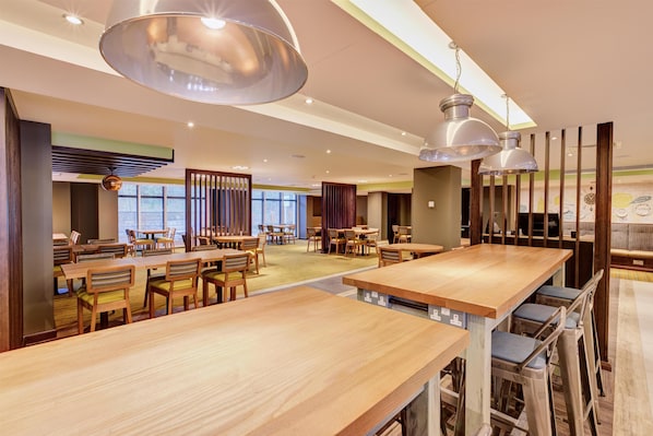 Restaurant - Premier Inn Royal Tunbridge Wells (Royal Tunbridge Wells)