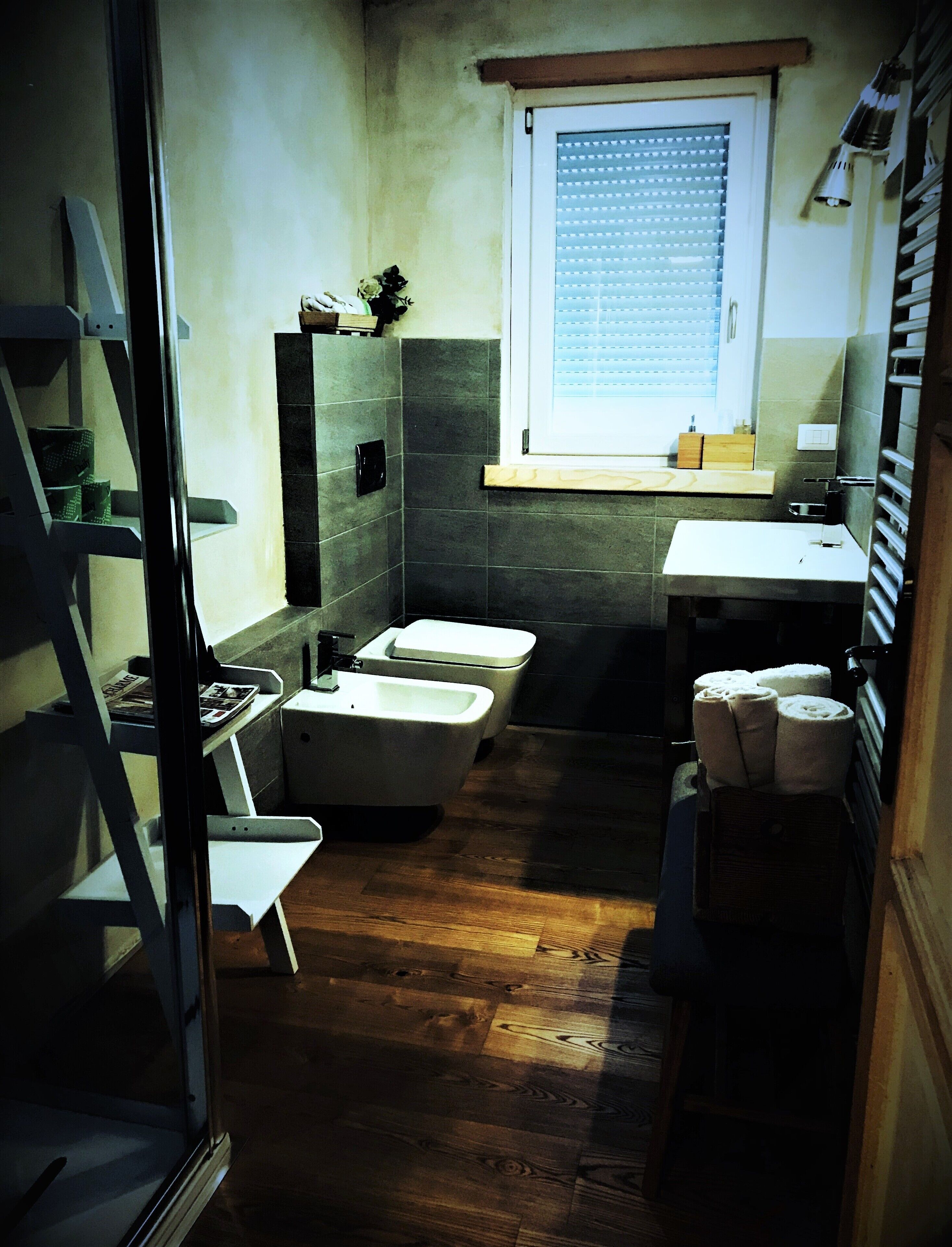 Camera quadrupla | Bagno | Doccia, soffione a pioggia, set di cortesia gratuito, asciugacapelli