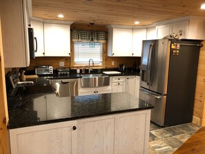 獨棟房屋 | 私人廚房 | 電冰箱、微波爐、烤箱、爐台