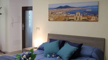 Desk, soundproofing, iron/ironing board, WiFi