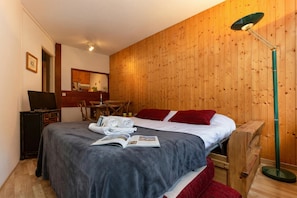 1 habitación y ropa de cama 