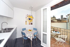 Kühlschrank, Mikrowelle