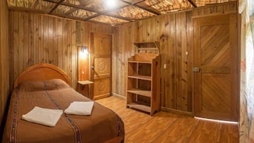 Double Room, Private Bathroom | Bed sheets