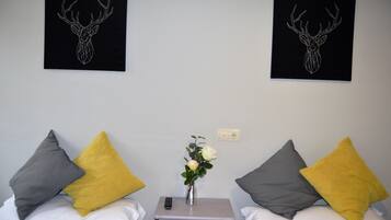 Twin Room | Free WiFi, bed sheets