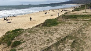 靠近海滩、沙滩毛巾