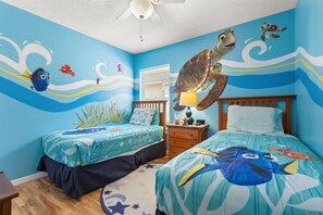 4 bedrooms, iron/ironing board, travel cot, free WiFi - Welcome to your perfect family getaway — under new ownership and freshly updated (Kissimmee)
