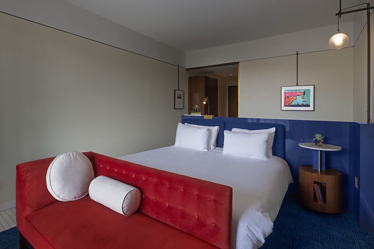 Minibar, in-room safe, individually decorated, individually furnished