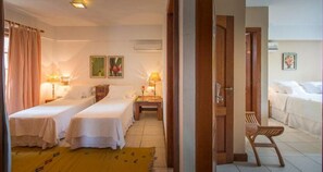 Superior-Vierbettzimmer | 1 Schlafzimmer, Zimmersafe, kostenloses WLAN, Bettwäsche