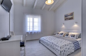 2 bedrooms, desk, free WiFi, bed sheets