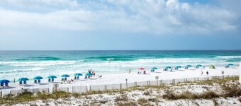 Stay directly on the beach! Beautiful Weather! Book today.. Fall Discount 149nt.