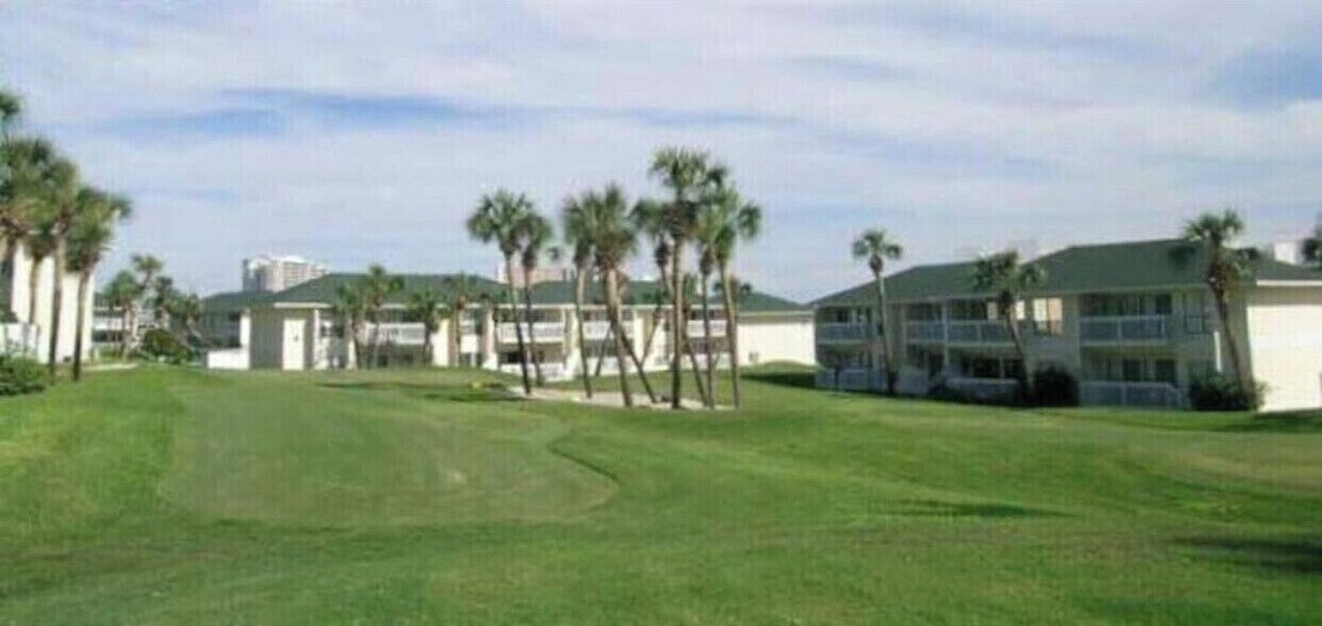 Photo 4 of Stay directly on the beach! Beautiful Weather! Book today.. Fall Discount 149nt.