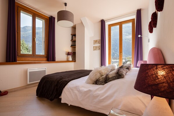 3 chambres, fer et planche à repasser, Wi-Fi gratuit, draps fournis