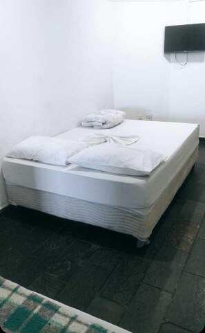 Een minibar, gratis wifi, rolstoeltoegang