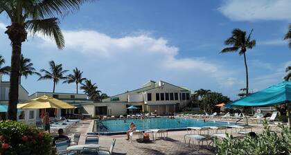 Corner unit directly on golf course with ocean peak in Ocean Village