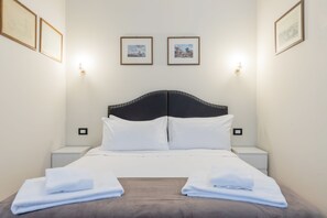 Työpöytä, kannettavalle tietokoneelle sopiva työtila