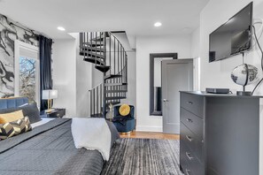 3 Schlafzimmer, Bügeleisen/Bügelbrett, WLAN, Bettwäsche