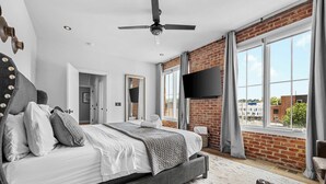 3 quartos, ferros/tábuas de passar roupa, Wi-Fi, roupa de cama