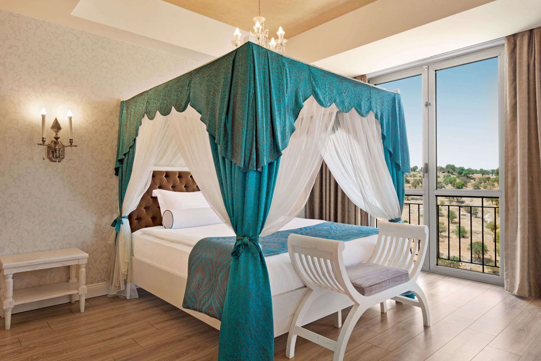 Ropa de cama de alta calidad y minibar 