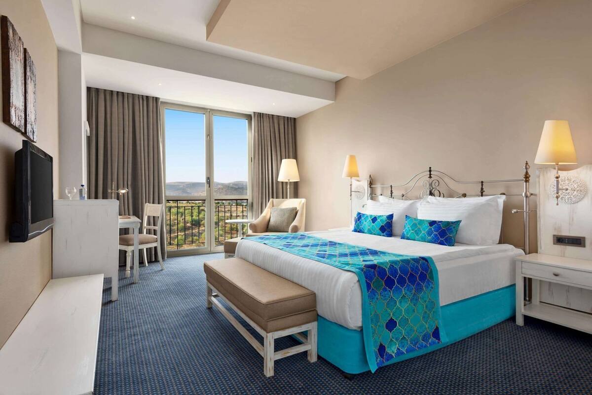 Ropa de cama de alta calidad y minibar