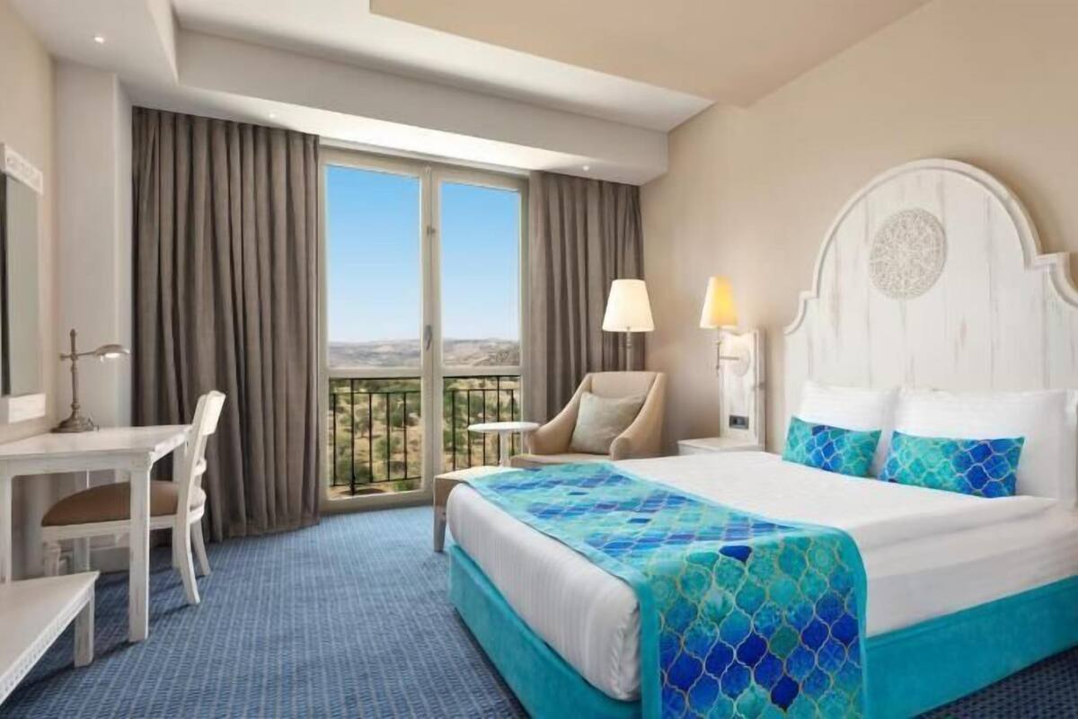 Ropa de cama de alta calidad y minibar
