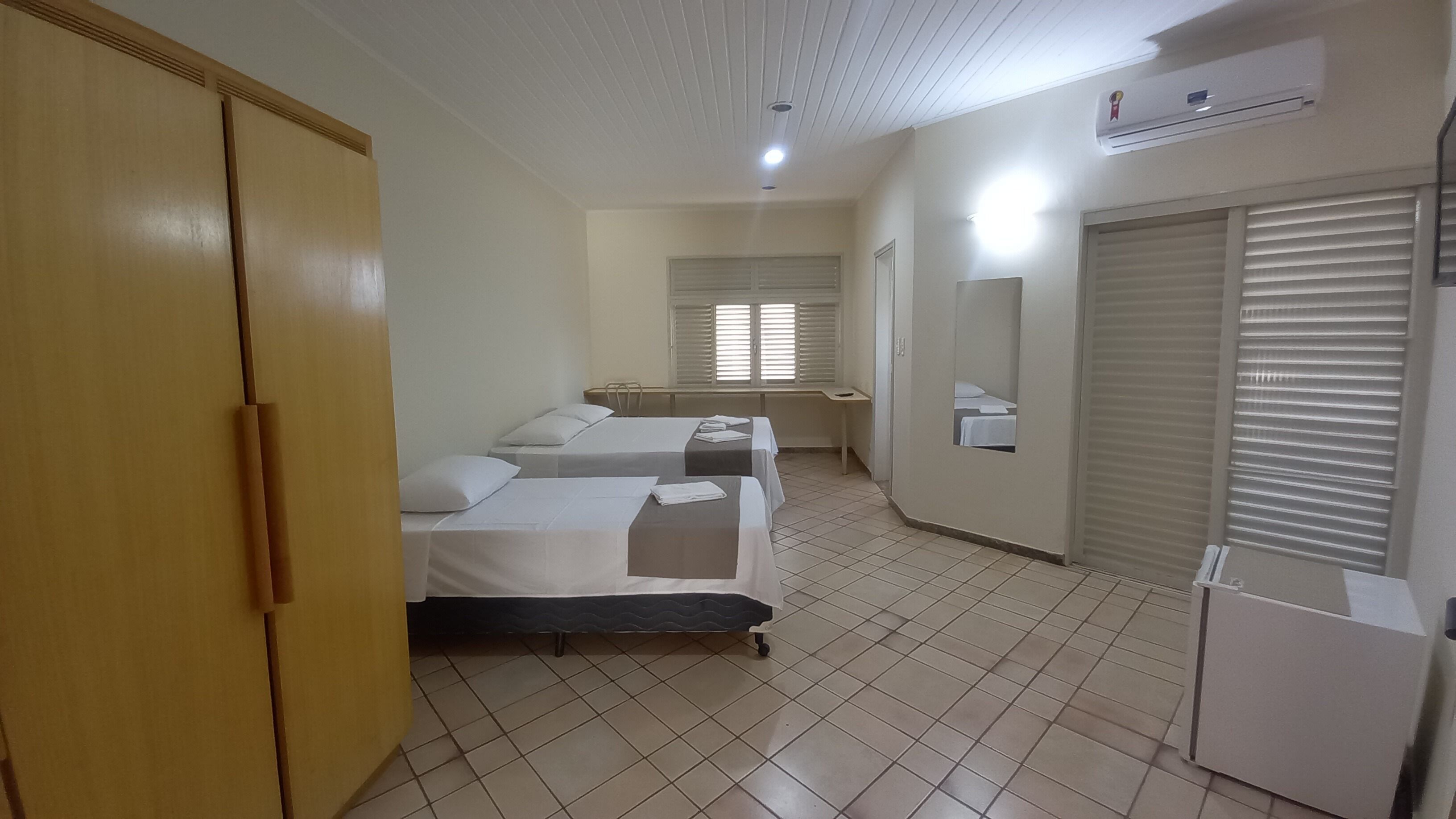 standard room | minibar, desk, free wifi, bed sheets