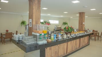 Free daily buffet breakfast