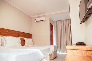 1 chambre, minibar, bureau, espace de travail pour ordinateur portable