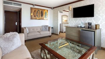 Premium bedding, minibar, in-room safe, desk