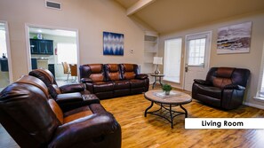 Een smart-tv en een open haard