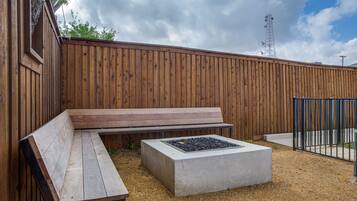 Children’s play area – outdoor