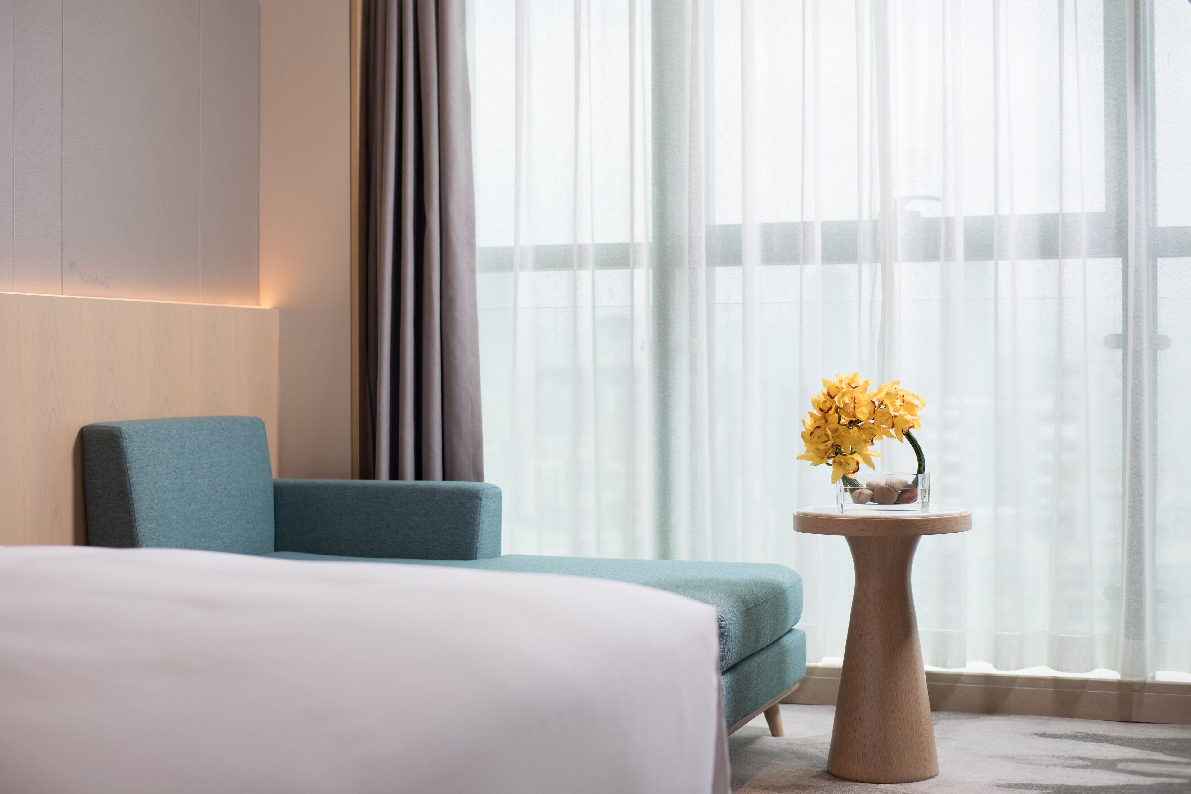 1 bedroom, premium bedding, down duvets, minibar