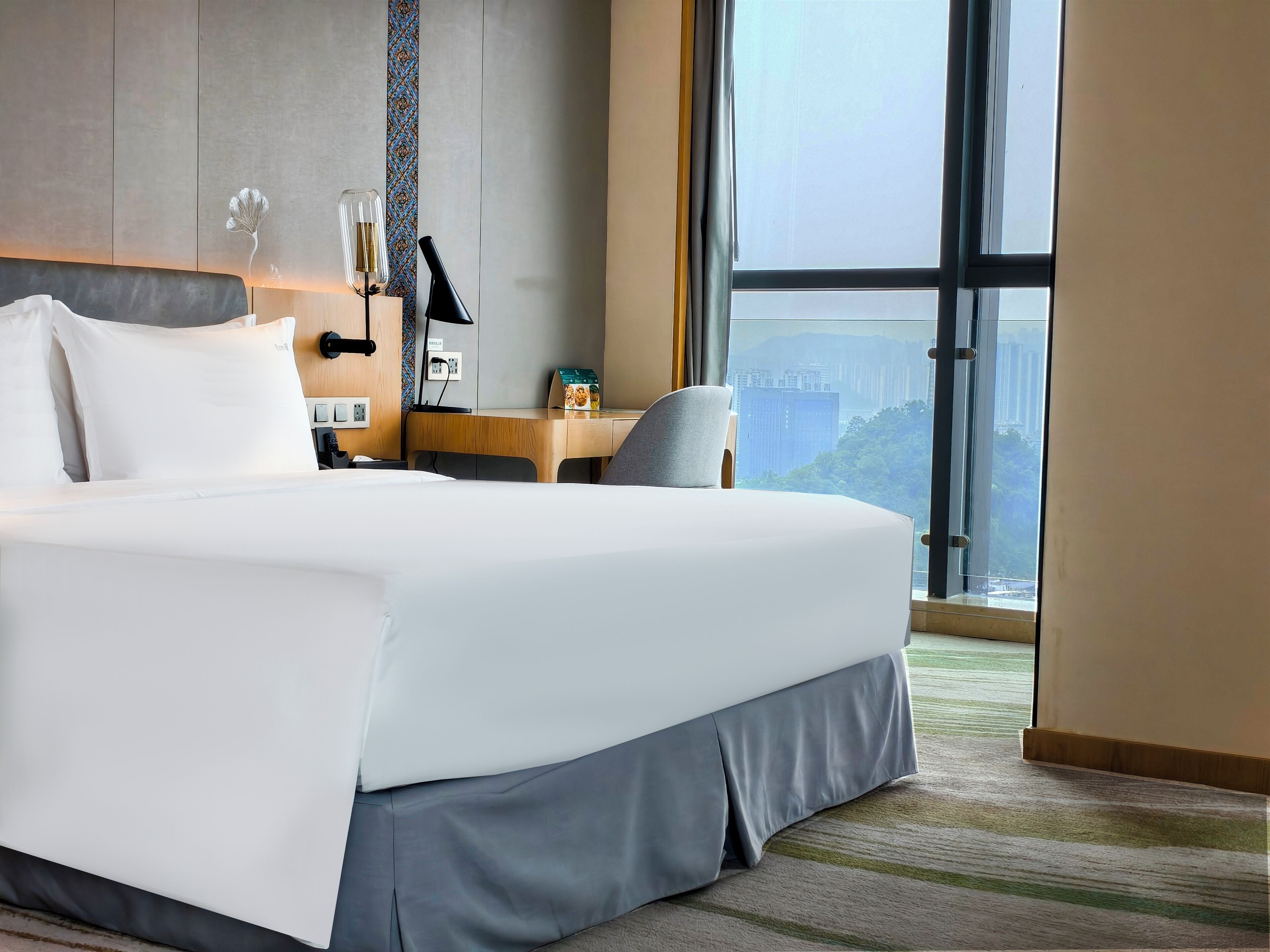 Habitación Premium, 1 cama de matrimonio grande | Ropa de cama de alta calidad, edredones de plumas, minibar y escritorio