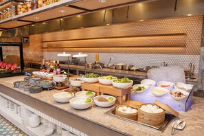 Daily buffet breakfast for a fee - Holiday Inn Guiyang City Center by IHG (Guiyang)