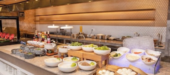  ฮอลิเดย์ อินน์ Guiyang City Center บาย IHG