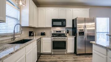 City Townhome | Private kitchen