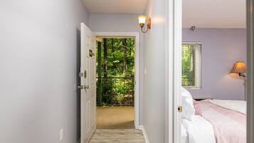 2 chambres, fer et planche à repasser, Wi-Fi gratuit, draps fournis