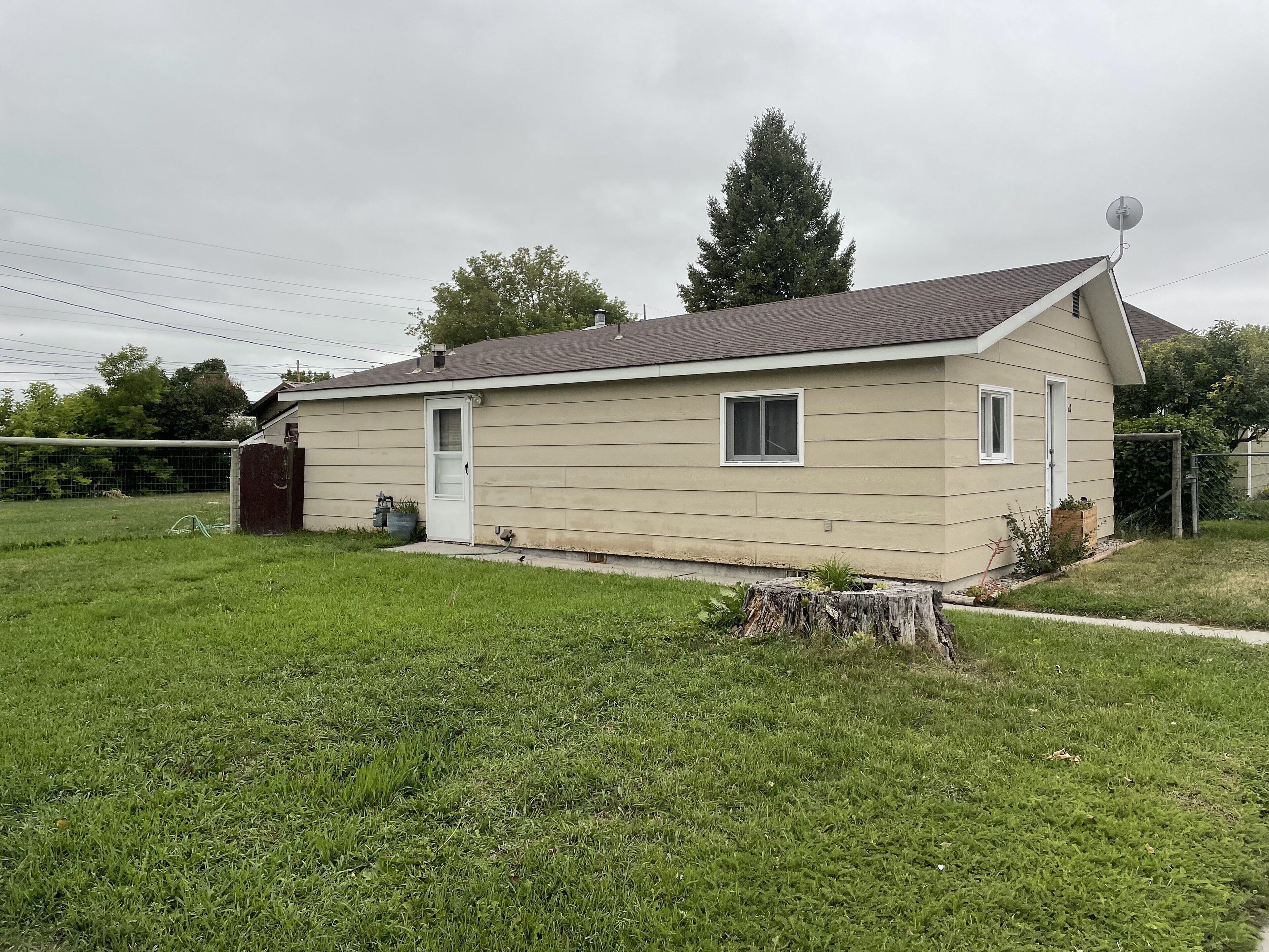 Beaverhead County Cabin