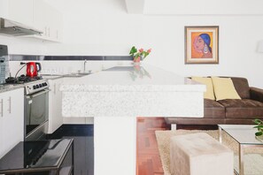 Fridge, microwave, oven, dishwasher - COZY DEPARTMENT NEAR KENNEDY PARK (Miraflores)