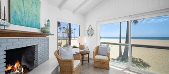 Kaunis Oceanfront Home näköalalla